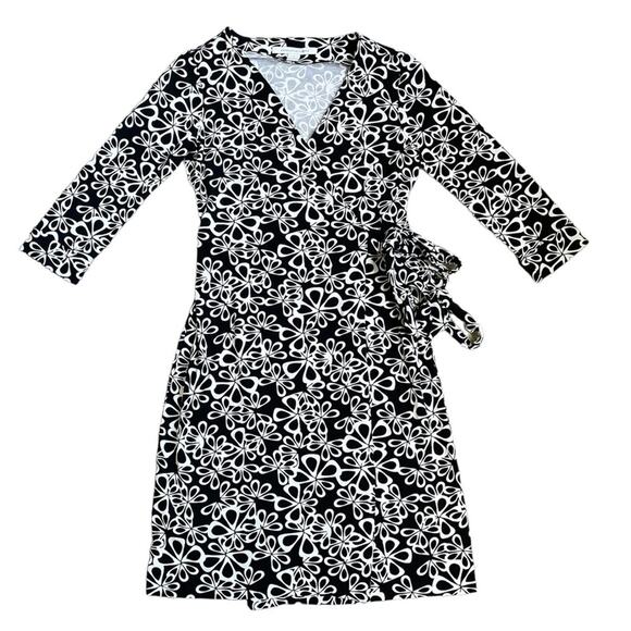 Diane Von Furstenberg Wrap Dress Halo Petal Black and White Floral Pattern 4 - Picture 9 of 15